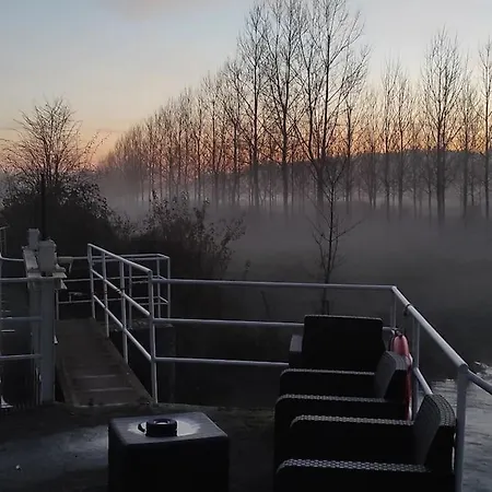 Au Moulin Des Pres - 15 Couchages Au Bord De L'eau *