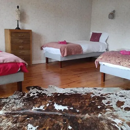 Casa de Férias Au Moulin Des Pres - 15 Couchages Au Bord De L'eau Croissy-sur-Celle